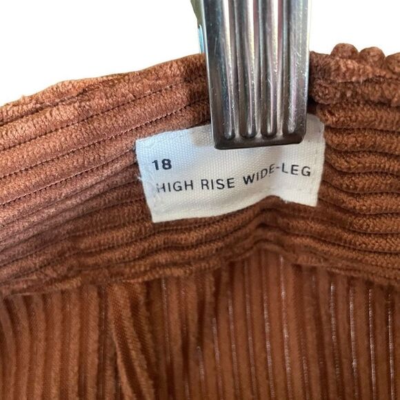 Gap Pants Women’s Sz 18 Wide Wale Corduroy Wide Leg Pleated Brown High Waist NWT - Picture 3 of 9